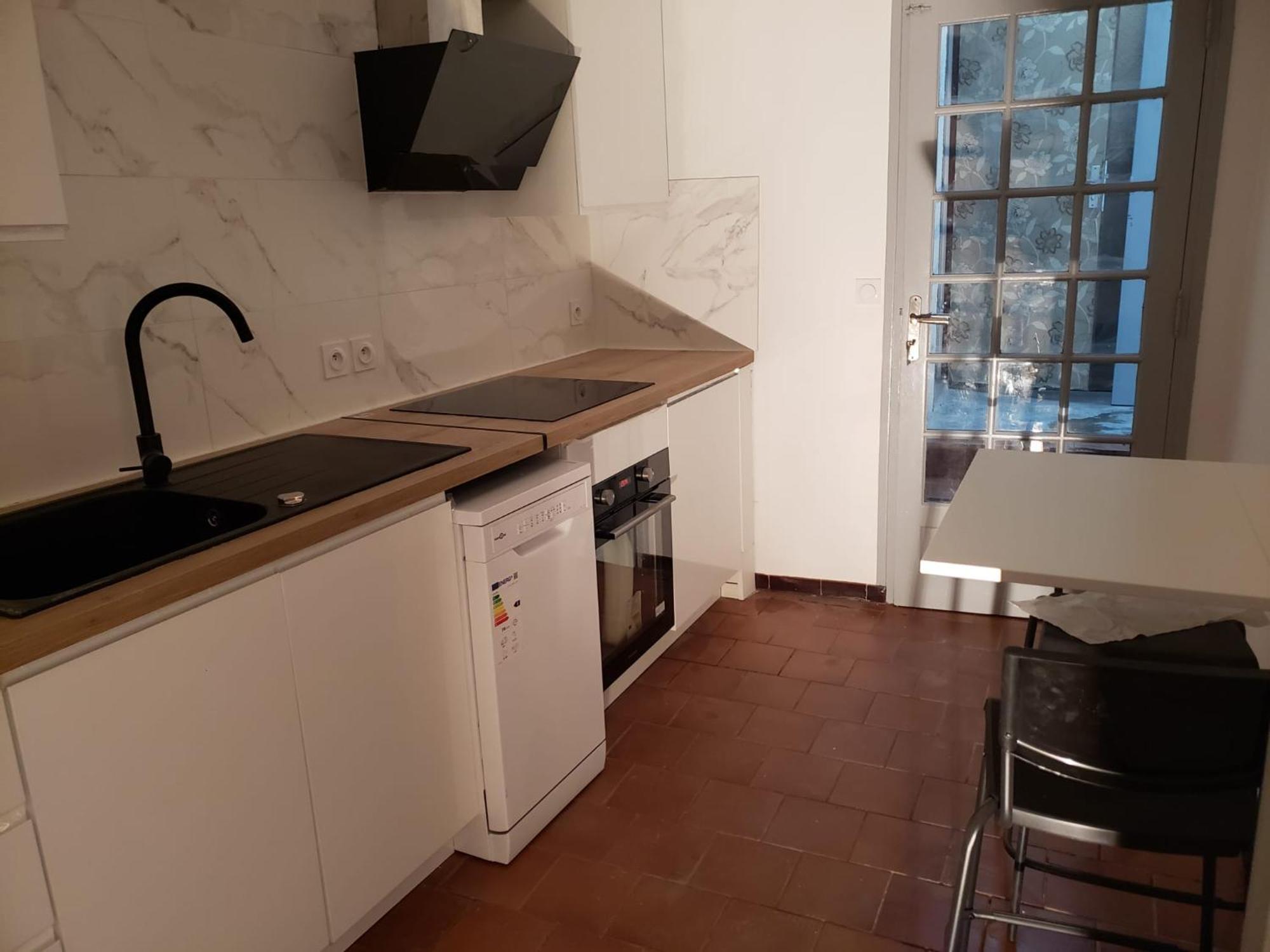 Chambres Meublees Et Spacieuses LʼIsle-Jourdain Exteriör bild